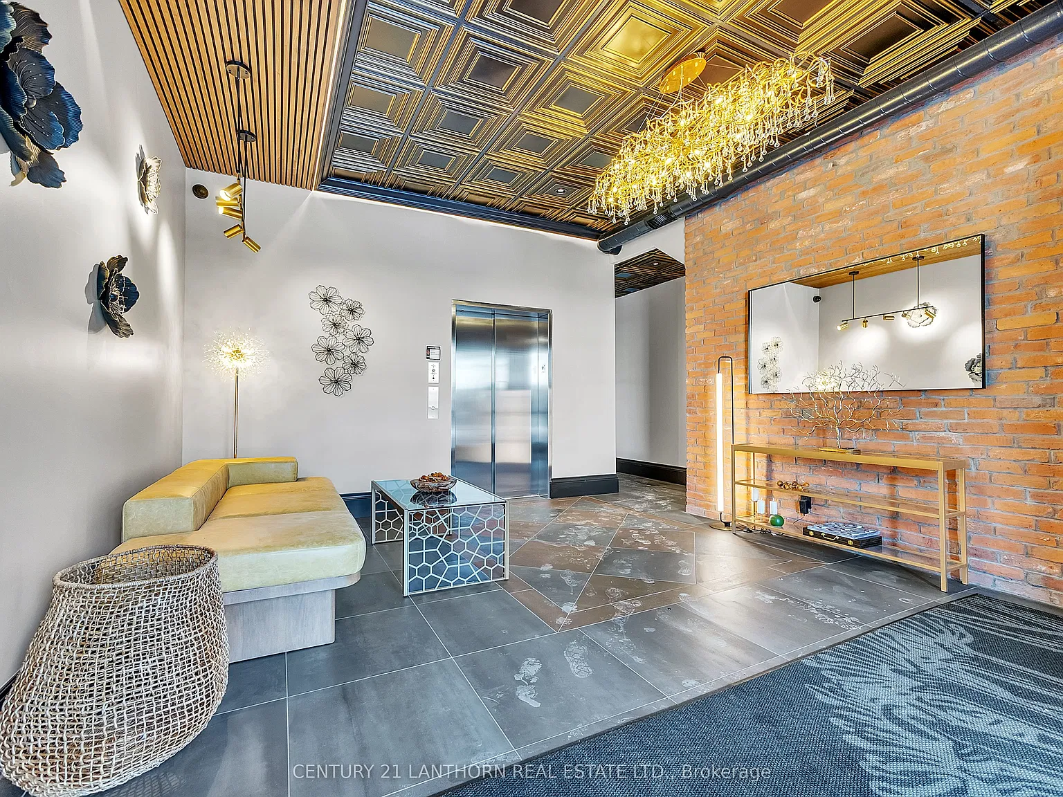 2 bed, $3,200 — Photo 3