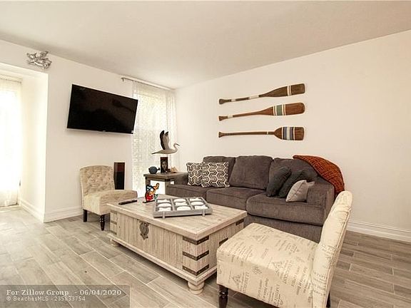 5th image of 17560 Atlantic Blvd APT 201