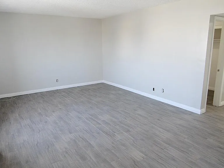 3247 W Century Blvd #8 — Photo 13