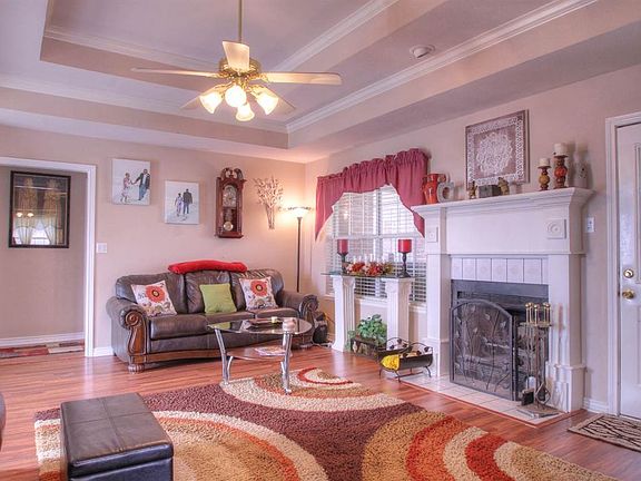 4th image of 6 Hilltop Ln