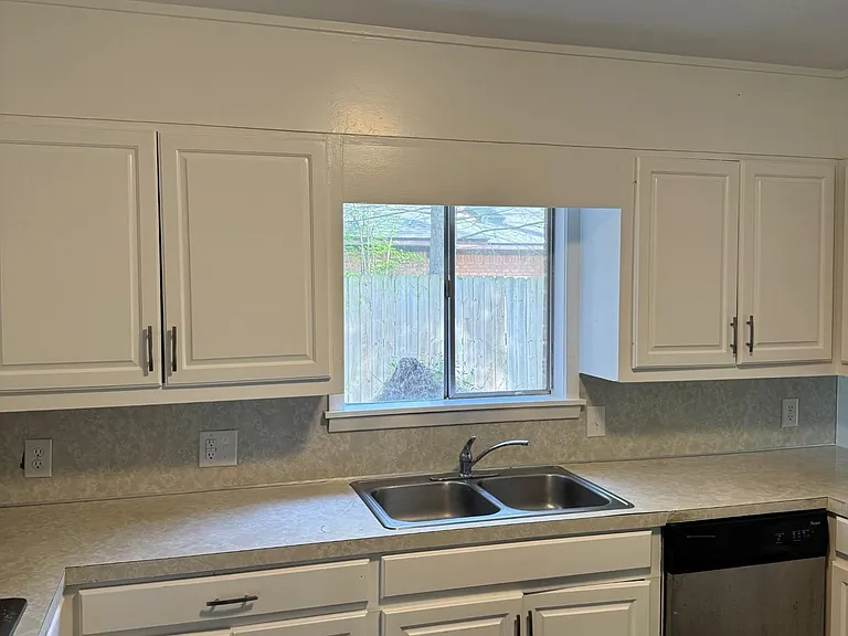 417 Isabelle St — Photo 4