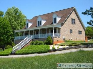 164 Bull Moose Trl, Ararat, NC 27007