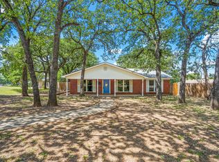 514 Canyon Ridge Dr, Euless, TX 76040