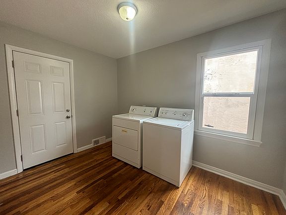 5th image of 370 W 18th St #A