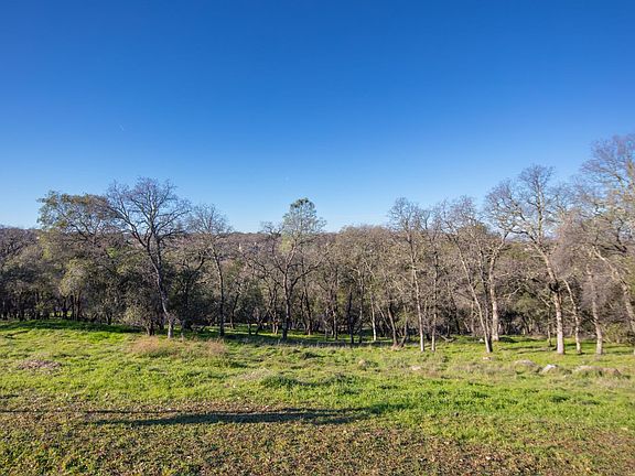 5th image of 4095 Raphael Dr