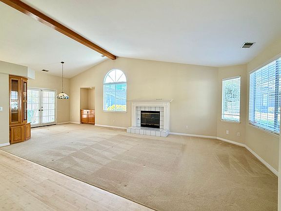 5th image of 5939 Village Terrace Dr