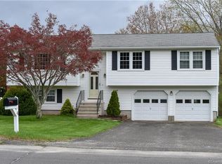 41 Deerfield Ln, Watertown, CT 06795