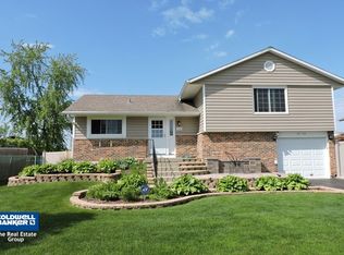 7734 W Sterling Dr, Frankfort, IL 60423