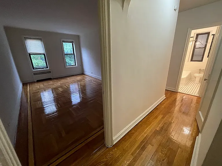 4100 43rd Ave #5C — Photo 3