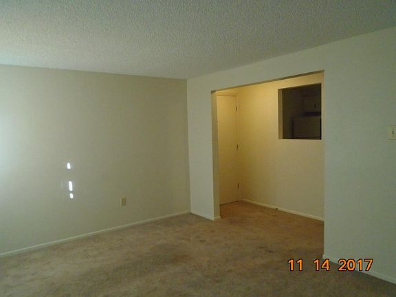 3rd image of 547 Yale Pl APT 103