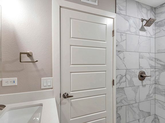 4th image of 2640 E Larkspur Dr