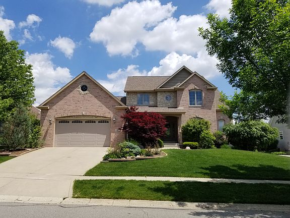 4 car garage in tandem!
