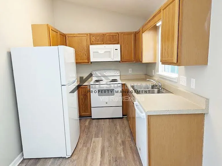 200 Belle Ct — Photo 4