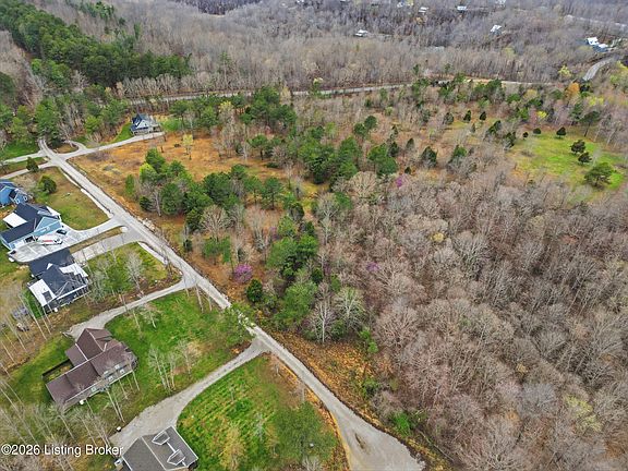 2nd image of 10 Pine Trl