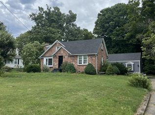 604 Center St, Ludlow, MA 01056