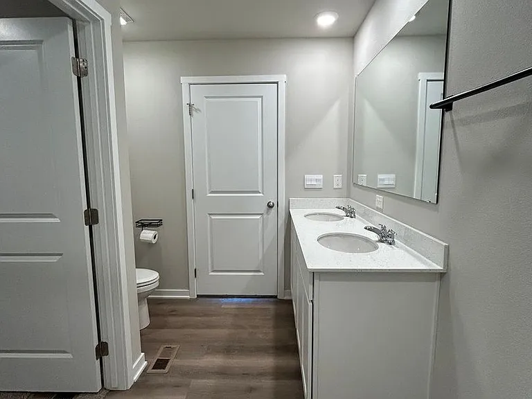 12660 S 204th Ave — Photo 19
