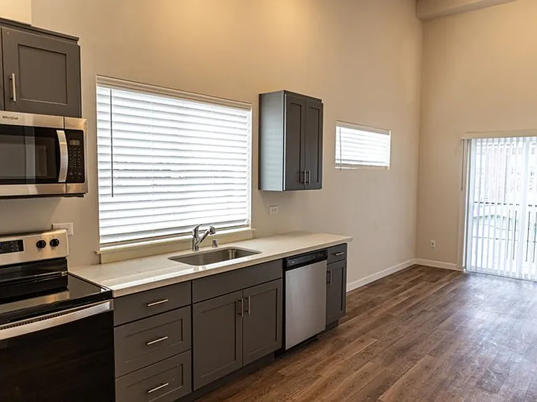 3715 McKinley Ave — Photo 2