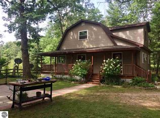 9621 Nine Mile Bridge Rd, Manistee, MI 49660