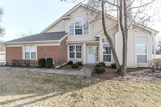 1st image of 1729 Fairfax Cir E Unit 4