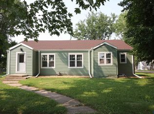 300 W Oak St, Beresford, SD 57004