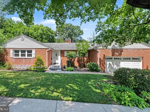 3794 Dawn Mar St, Harrisburg, PA 17111