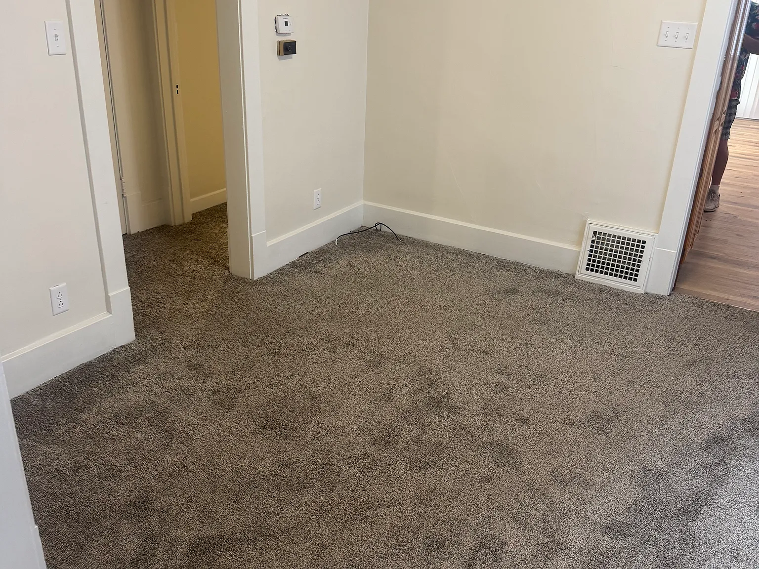 3 bed, 1140 sqft, $1,400 — Photo 4