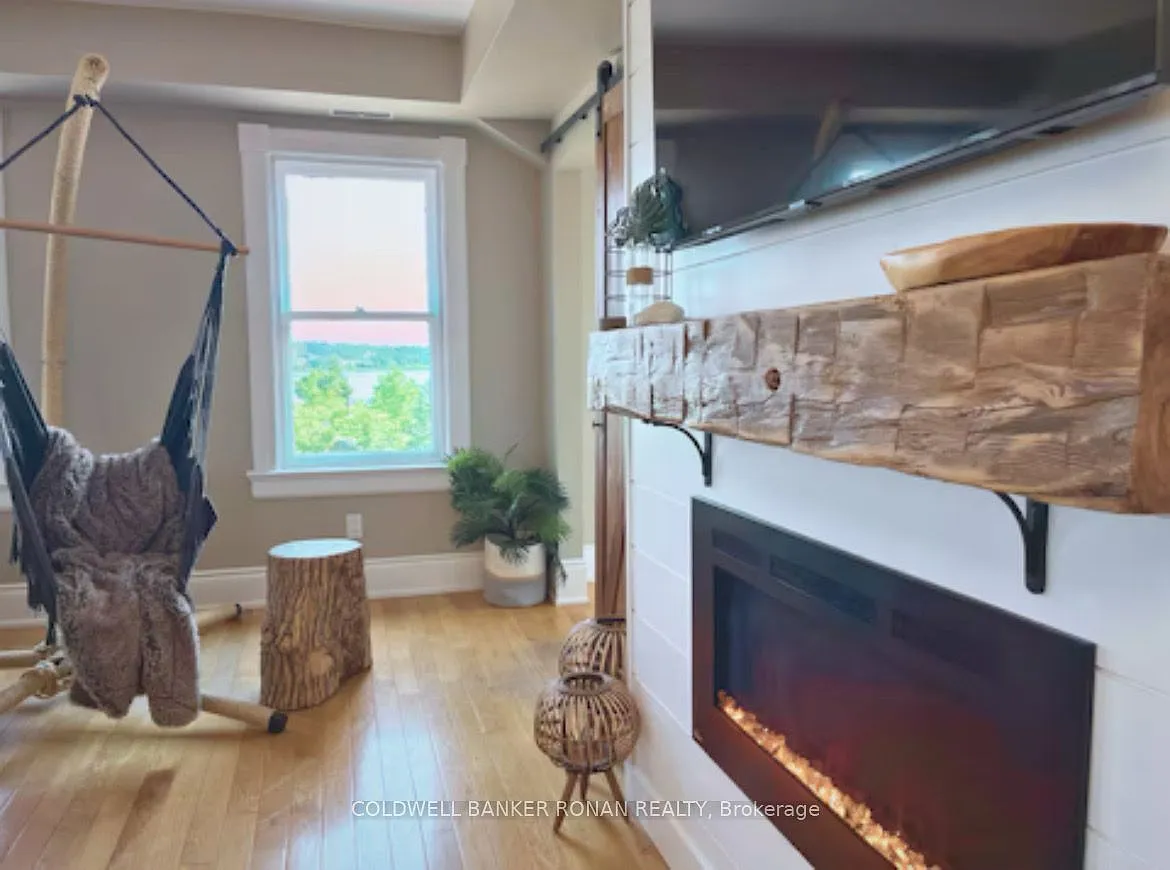 2 bed, $3,200 — Photo 2