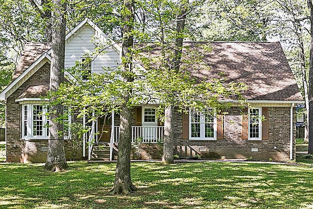 1st image of 105 Forrest Park Dr