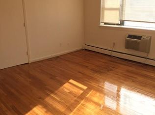 1039 Comm Ave APT 11, Boston, MA 02215