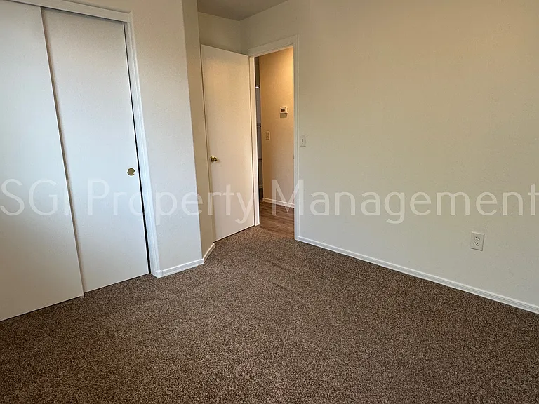 4113 W Irwin Ave — Photo 9