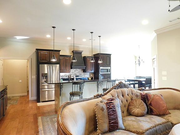 3rd image of 388 Turtle Bay Cir