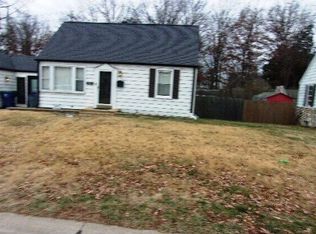 963 Westglen Dr, Saint Louis, MO 63126