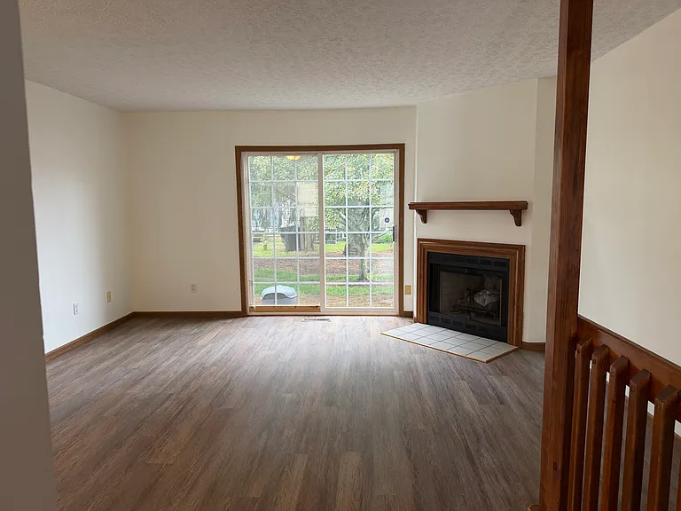 5706 Palos Ln — Photo 4