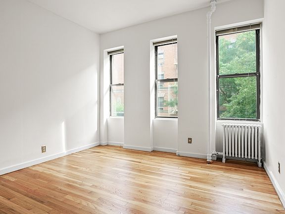 3rd image of 201 W 81st St APT 2C