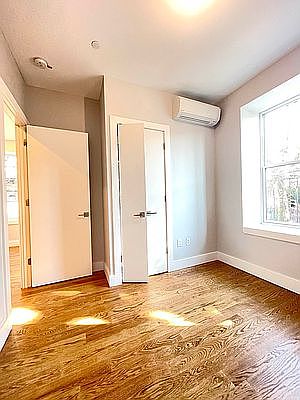 2nd image of 1352 Jefferson Ave #2E