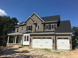 7678 Colonial Beach Rd, Pasadena, MD 21122