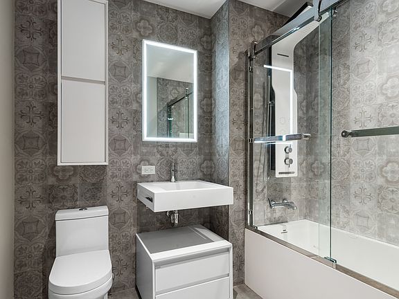 4th image of 114 Mulberry St #201