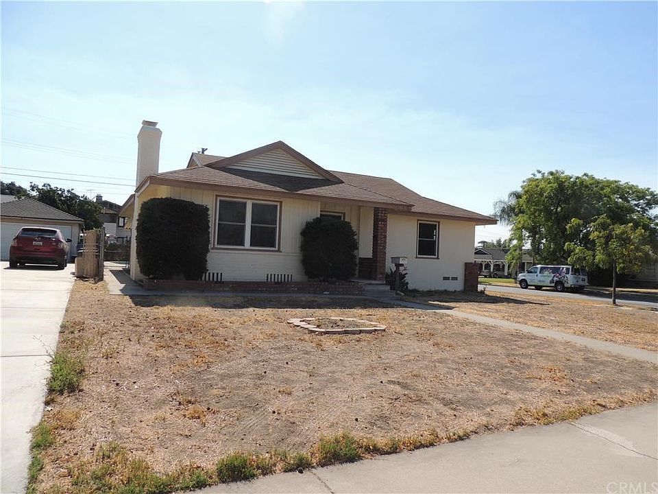 1st image of 704 N Cypress Ave