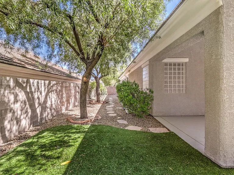 1393 Romanesca Dr — Photo 39
