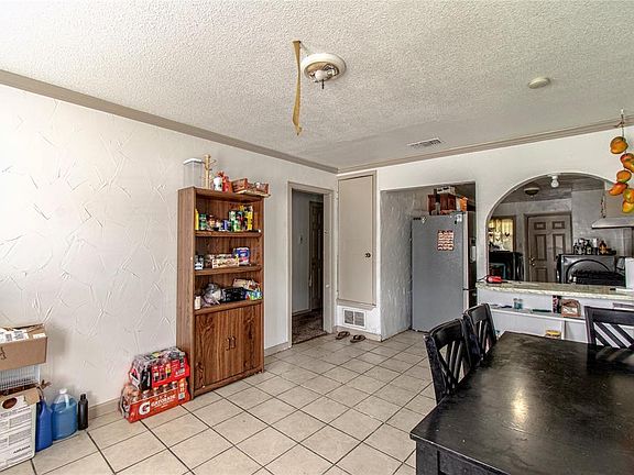 3rd image of 1617 Freemont Dr
