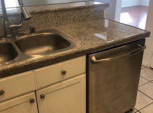 805 Pathfinder Way, Corona, CA 92878