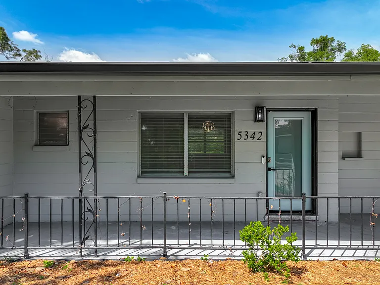 5342 Adanson St — Photo 44