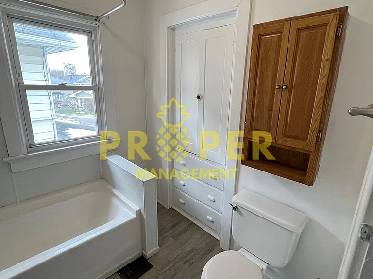 942 Harvard Blvd — Photo 6