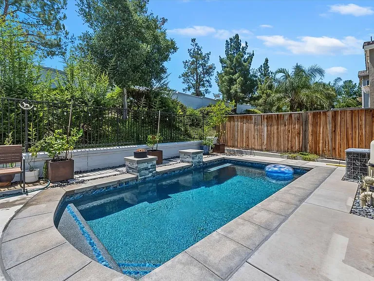 45308 Escalon St — Photo 31