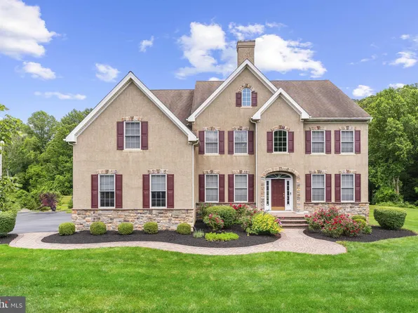136 Harrogate Dr, Landenberg, PA 19350