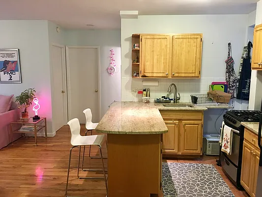 Rented by Emor Management Inc. | media 63