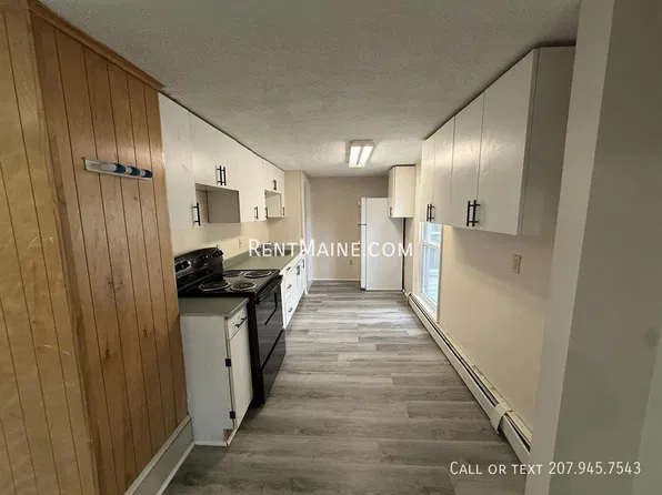 59 Elm St Unit 2, Bangor, ME 04401