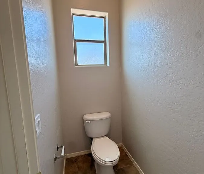 17057 W Manchester Dr — Photo 15