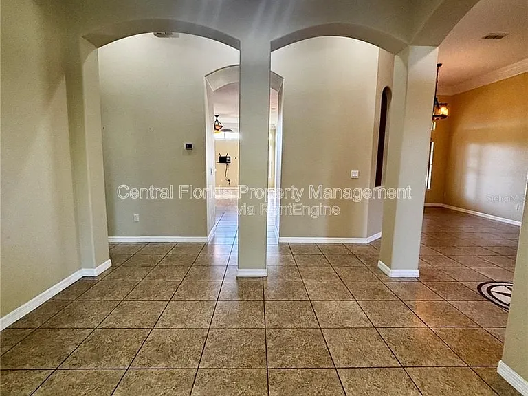 16127 Bristol Lake Cir — Photo 5