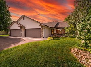 82 Meadowlark Dr, Hudson, WI 54016